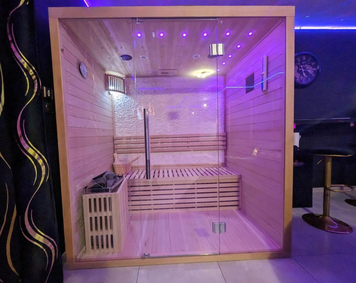 La Gold Room Jacuzzi & Sauna Prive Perpignan Bagian luar foto