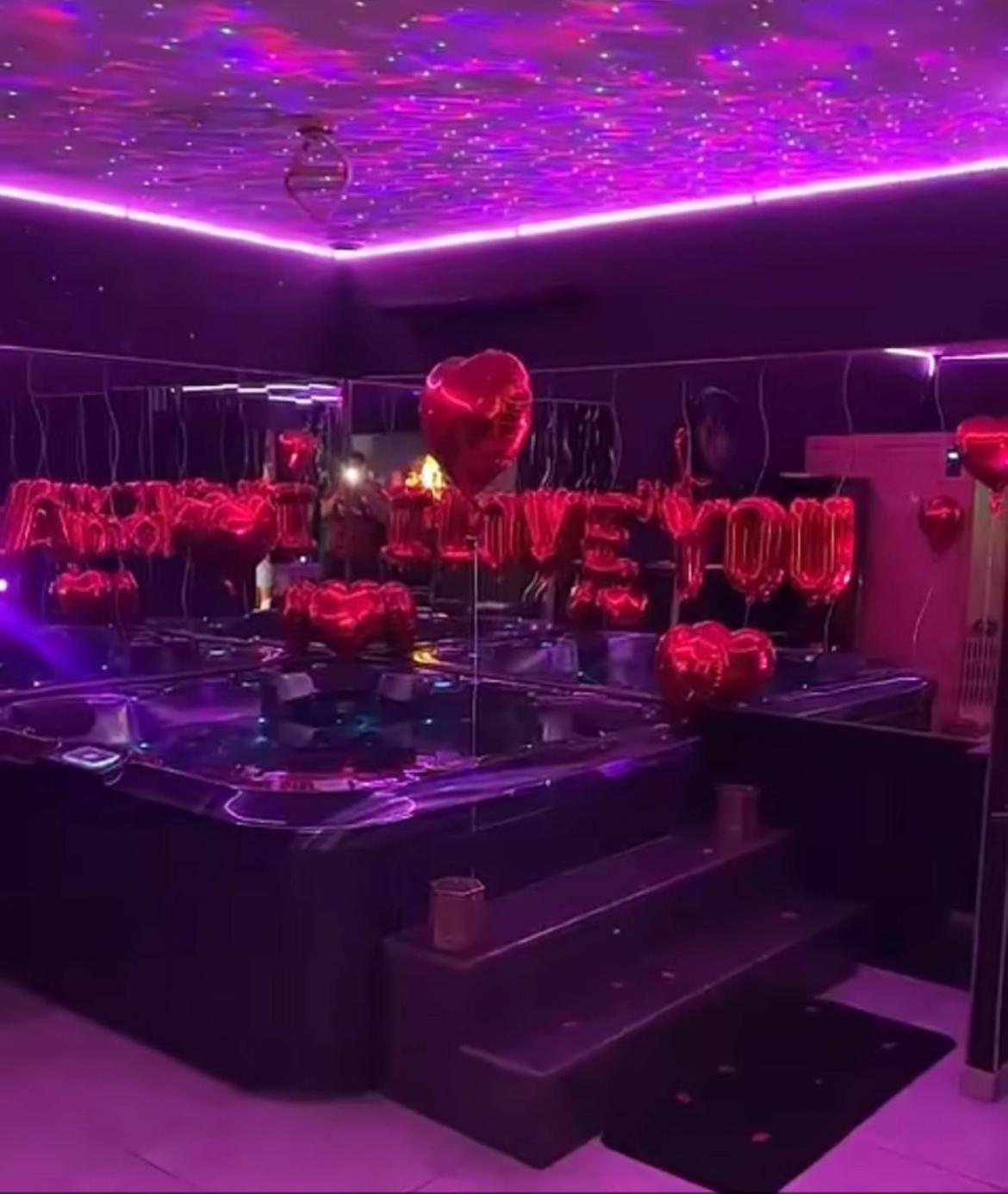La Gold Room Jacuzzi & Sauna Prive Perpignan Bagian luar foto